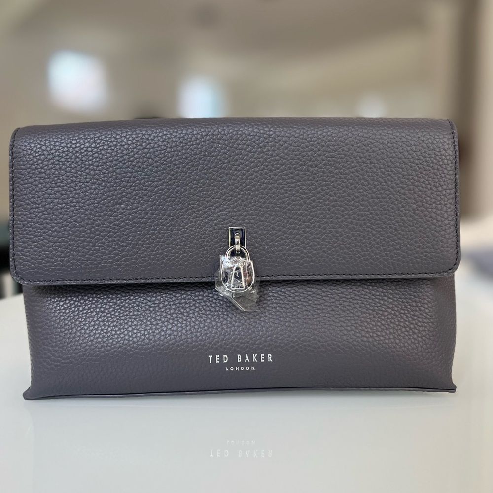 NWT Ted Baker Zarina Padlock Leather Wash Cosmetic Toiletry Make Up Bag in Gray
